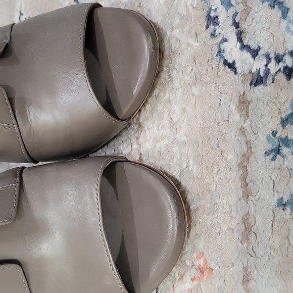 Pour La Victoire gray leather heeled mules - Picture 3 of 11